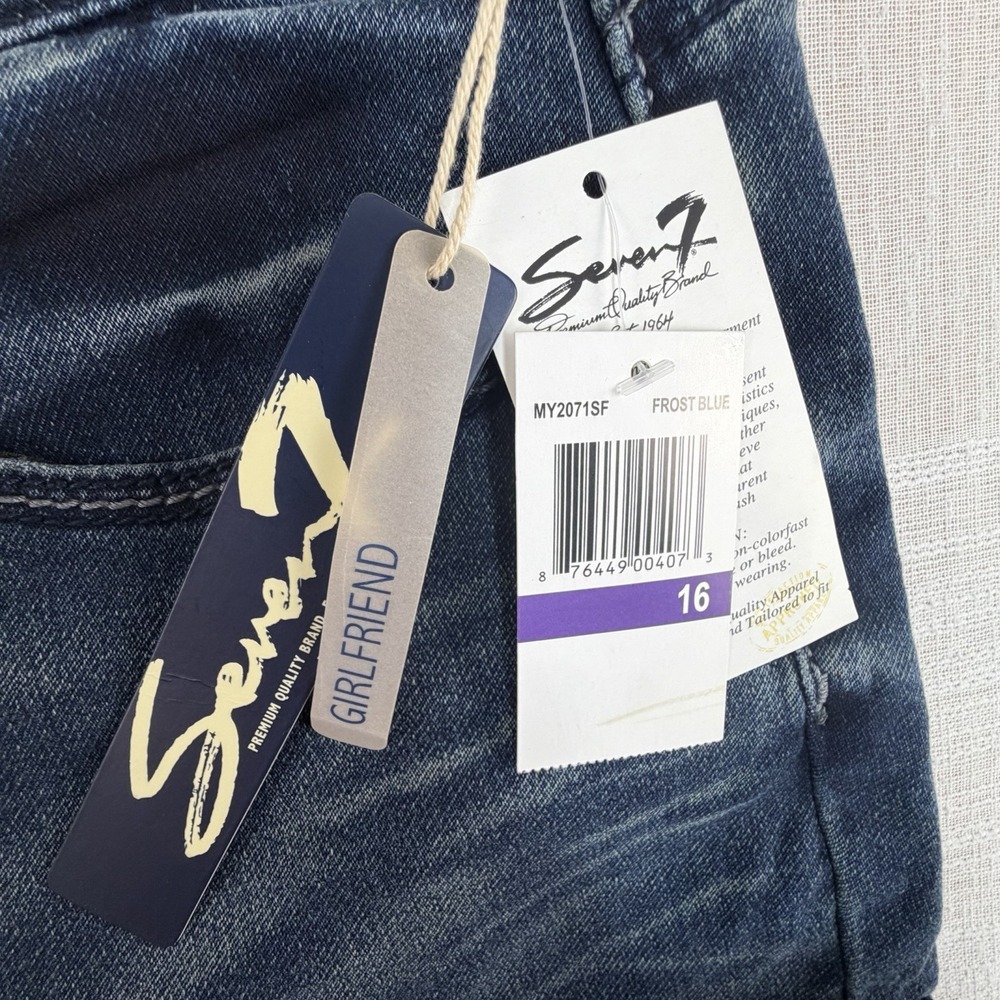 NWT Seven7 Girlfriend Capris Women's Sz 16 Frost Blue Cuffed Distressed NEW $64 - Picture 10 of 12